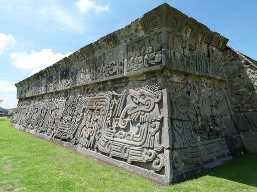 Temple of the Plumed Serpent, Morelos, Mexico [Photo Credit: Oldracoon (Own work), CC-BY-SA-3.0 (http://creativecommons.org/licenses/by-sa/3.0), via Wikimedia Commons]